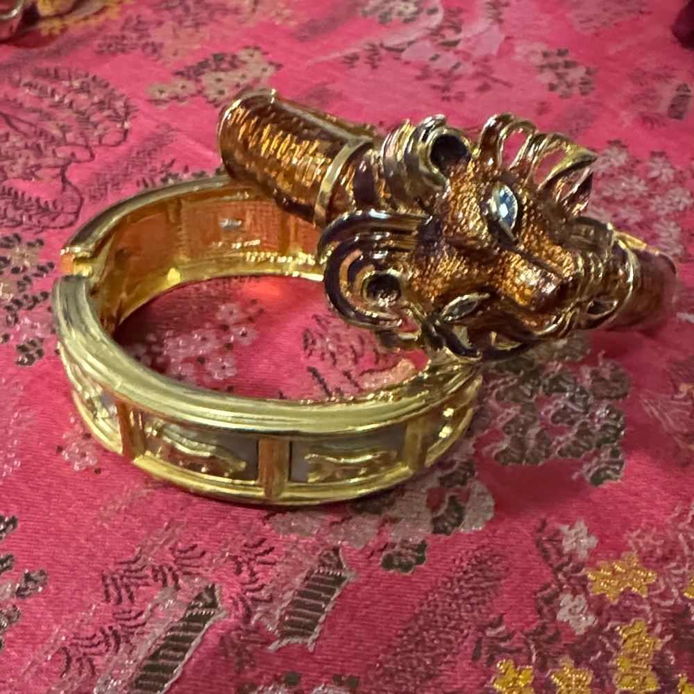 Bundle for @facejessicaaaKenneth Jay Lane Gold Lion Head and Hinged Bangle
